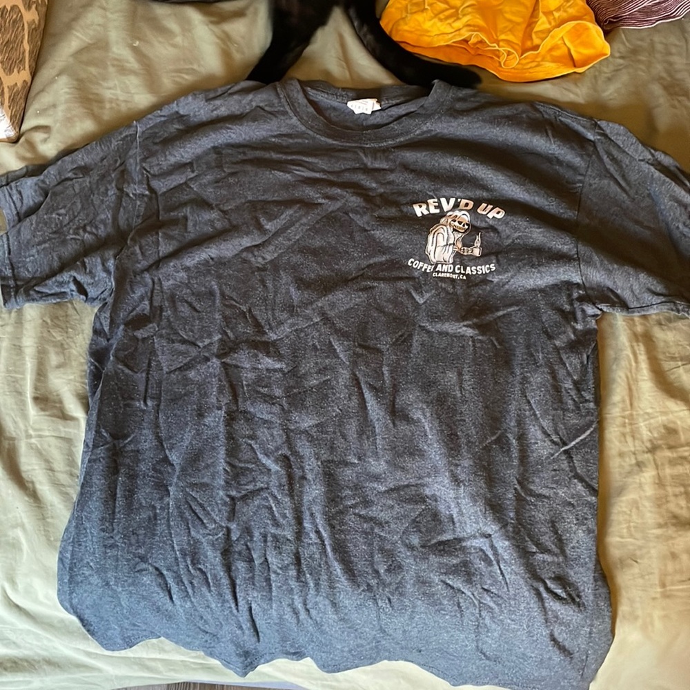 Men’s T-Shirt Size L